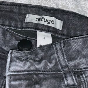 Refuge black ripped jeans